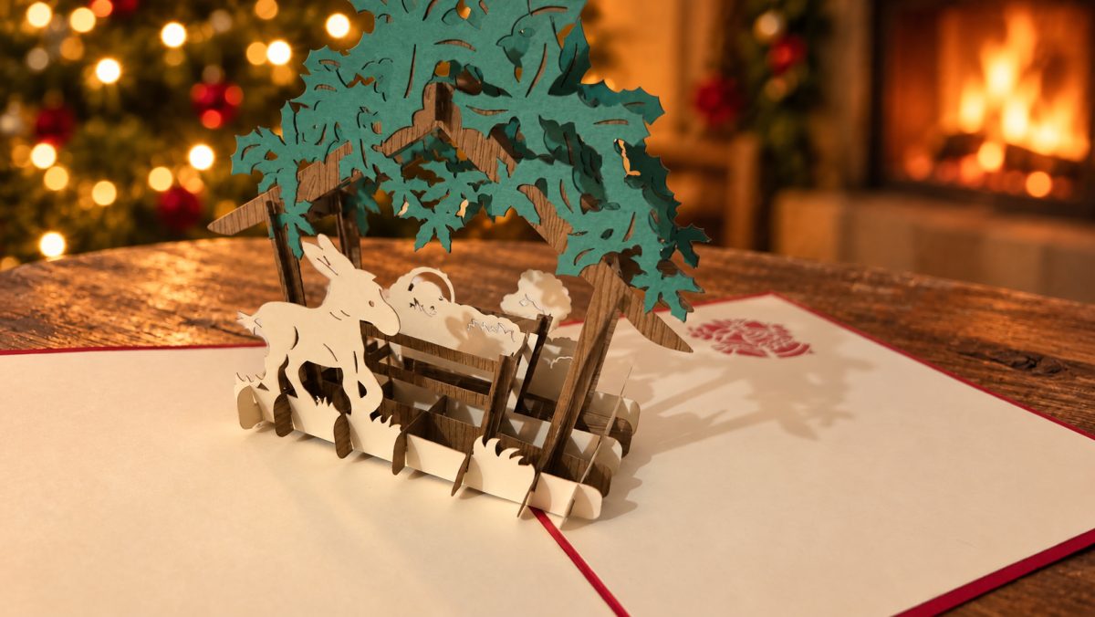 Seimi ja eläimet 3D pop-up-joulukortti – Jeesus-lapsi Betlehemin tallissa